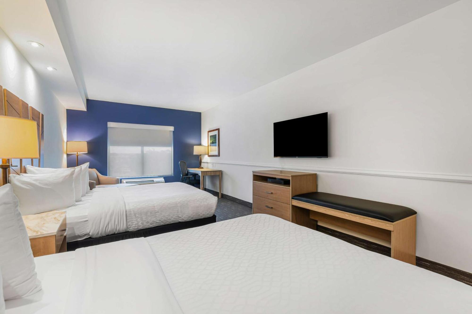 Best Western Plus Westgate Inn And Suites Leland Luaran gambar